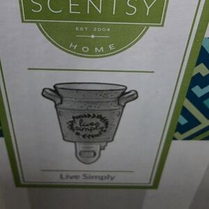 Scentsy Live Simply Green and White Candle Holder
